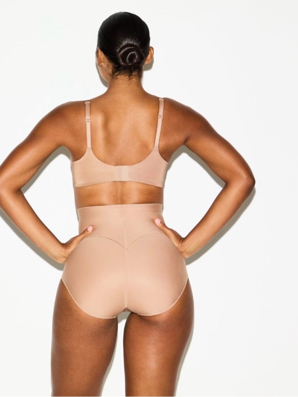 Core Sculpt Butt Lifting Brief Clay